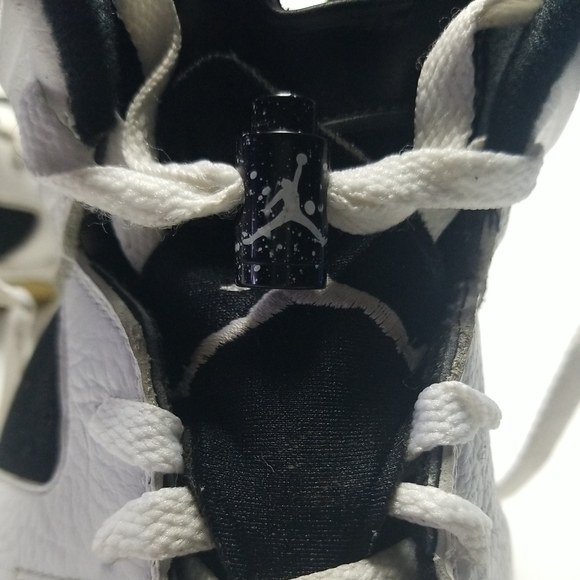 Nike Jordans 384664-101 Size 9.5 - Picture 8 of 9